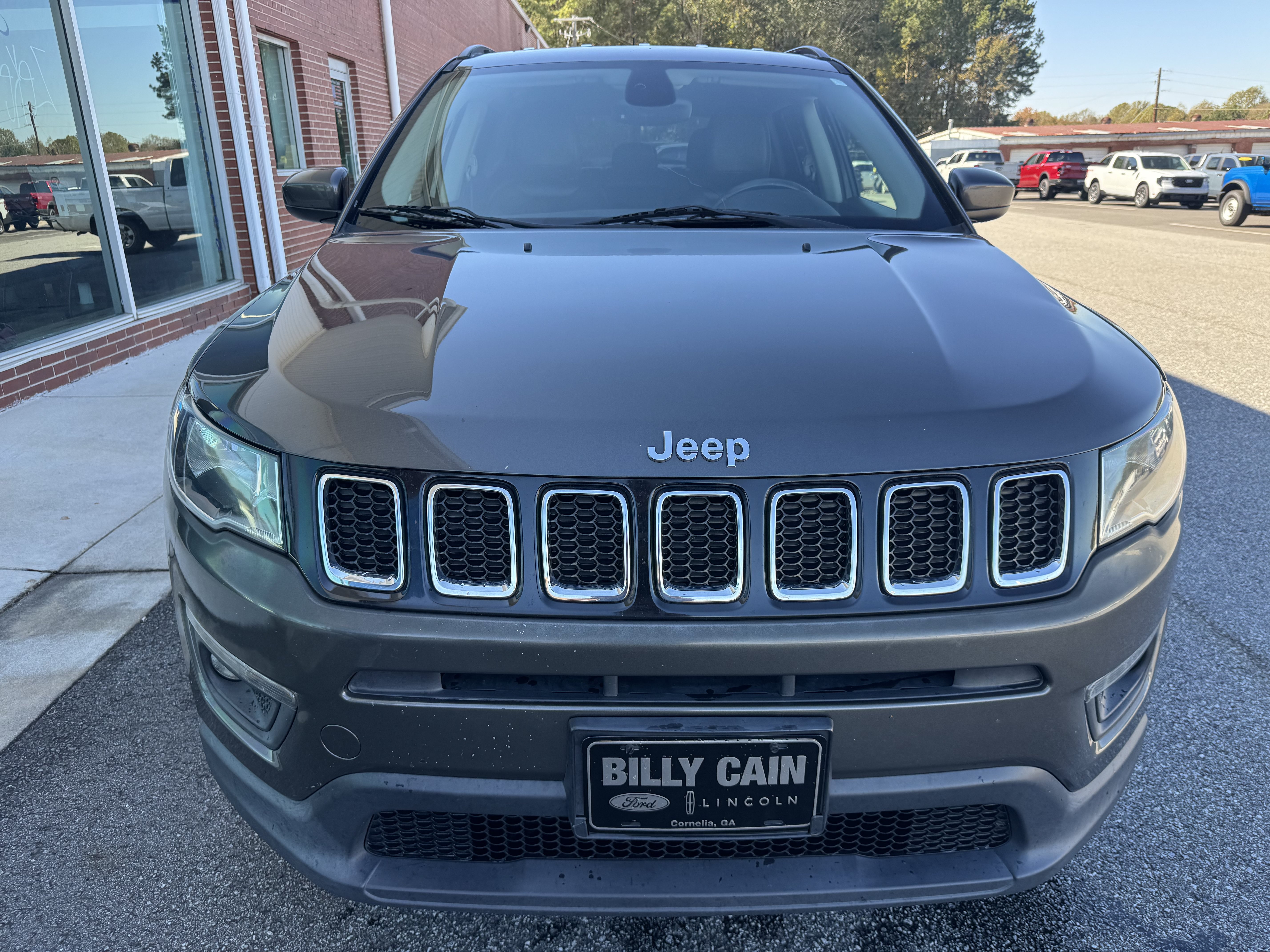 Used 2017 Jeep Compass Latitude w/ Popular Equipment Group AWD/4WD image 5