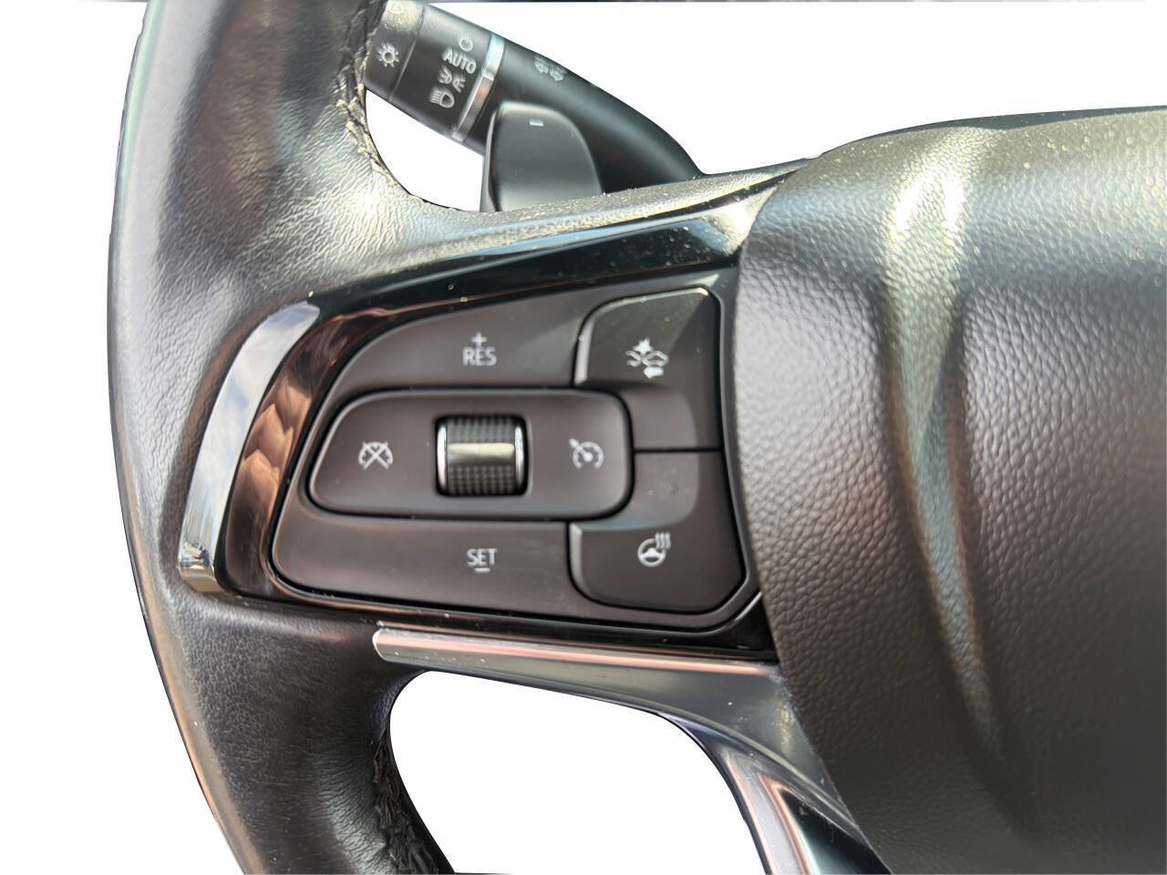 Used 2022 Buick Enclave Essence w/ Sport Touring Edition FWD image 30