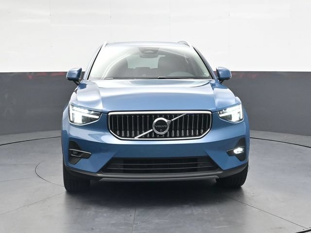 Used 2024 Volvo XC40 B5 Plus AWD/4WD image 10