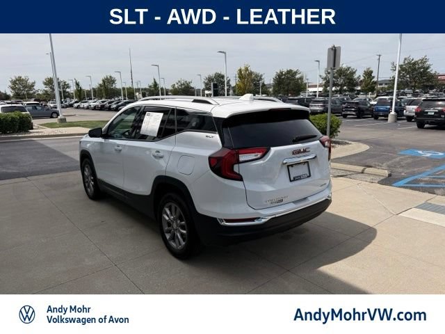 Used 2024 GMC Terrain SLT AWD/4WD image 4