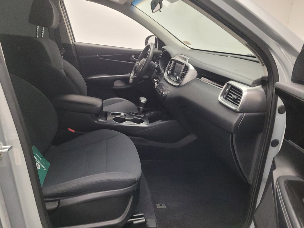 Used 2019 Kia Sorento FWD image 21