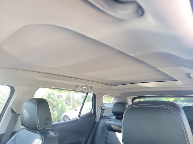 Certified 2024 GMC Terrain SLT w/ Tech Package AWD/4WD image 10