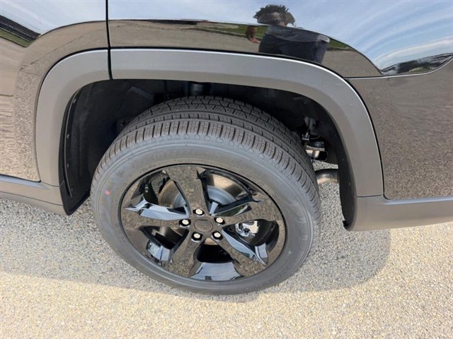New 2026 Jeep Grand Cherokee L Limited AWD/4WD image 8