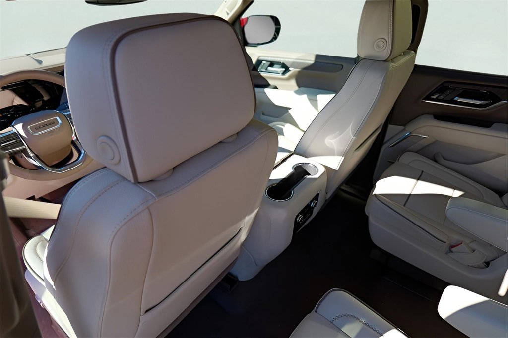 New 2026 GMC Yukon Denali w/ Sun & Power Step Package image 22