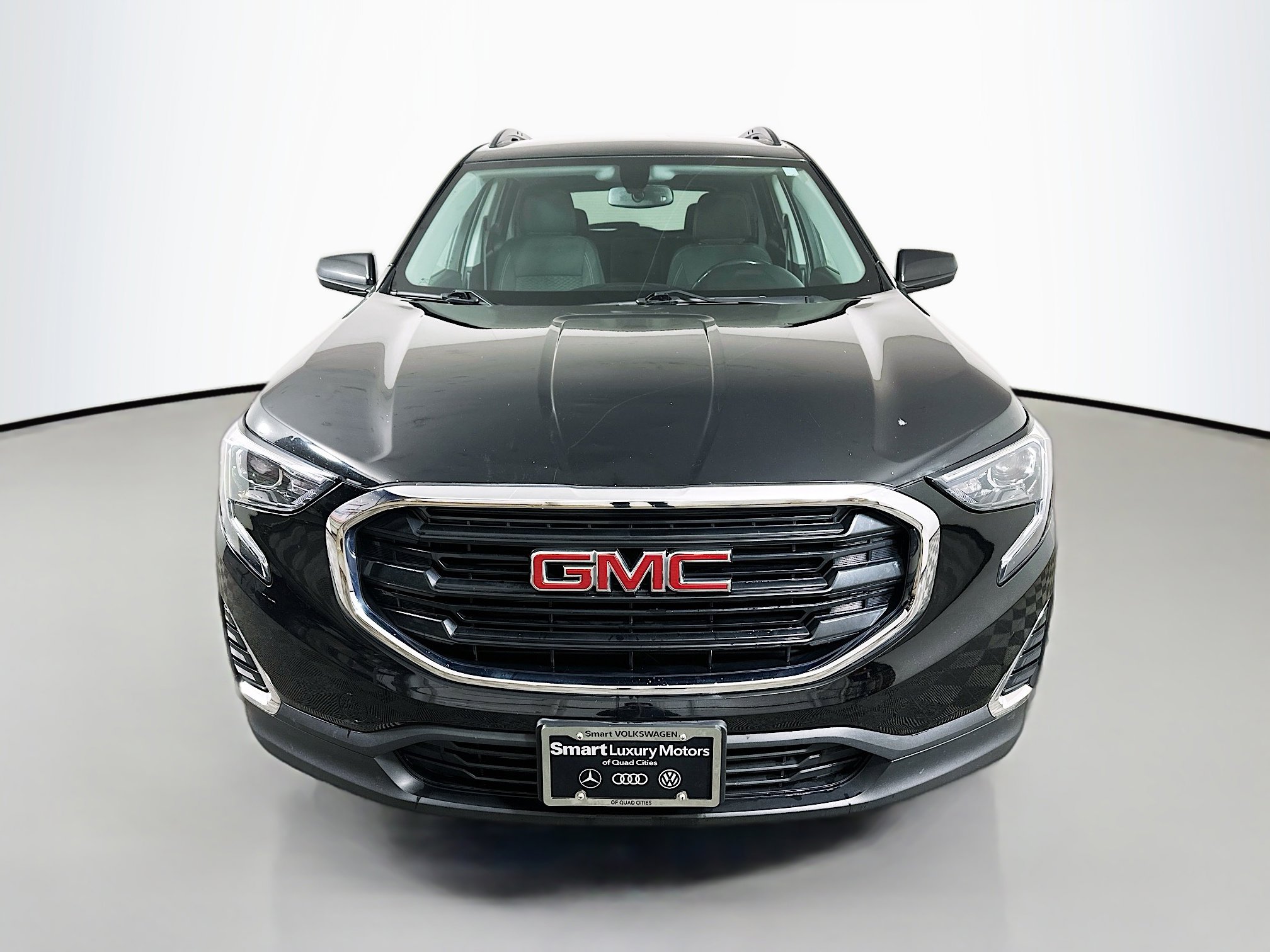 Used 2019 GMC Terrain SLE w/ Driver Convenience Package image 2
