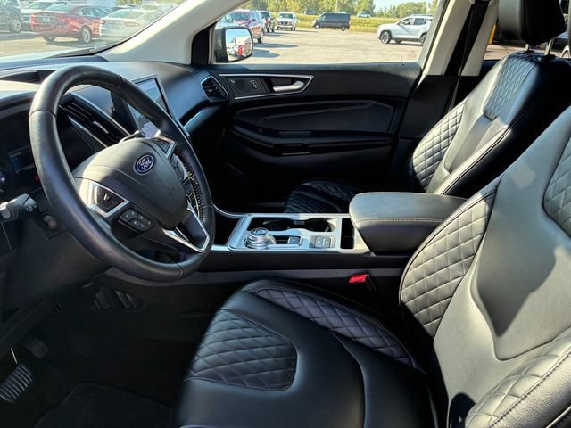 Used 2023 Ford Edge Titanium w/ Class II Trailer Tow Package AWD/4WD image 14
