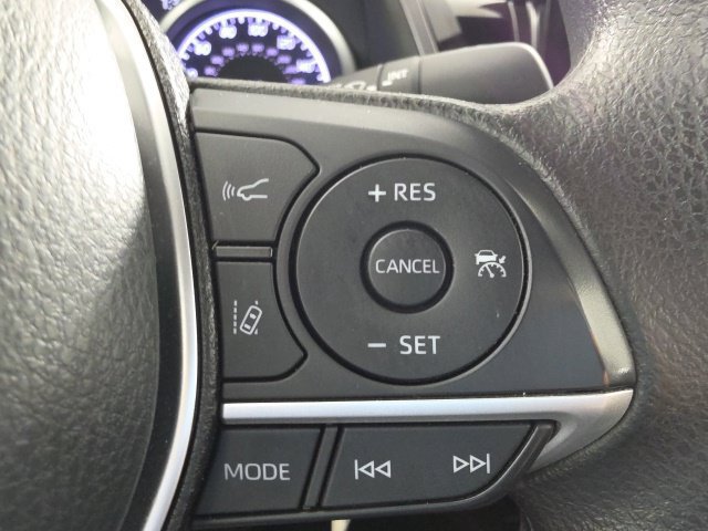 Used 2023 Toyota Camry LE AWD/4WD image 14