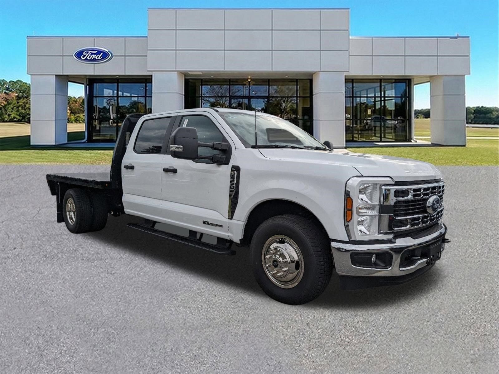 New 2024 Ford F350 XL w/ XL Chrome Package RWD image 2
