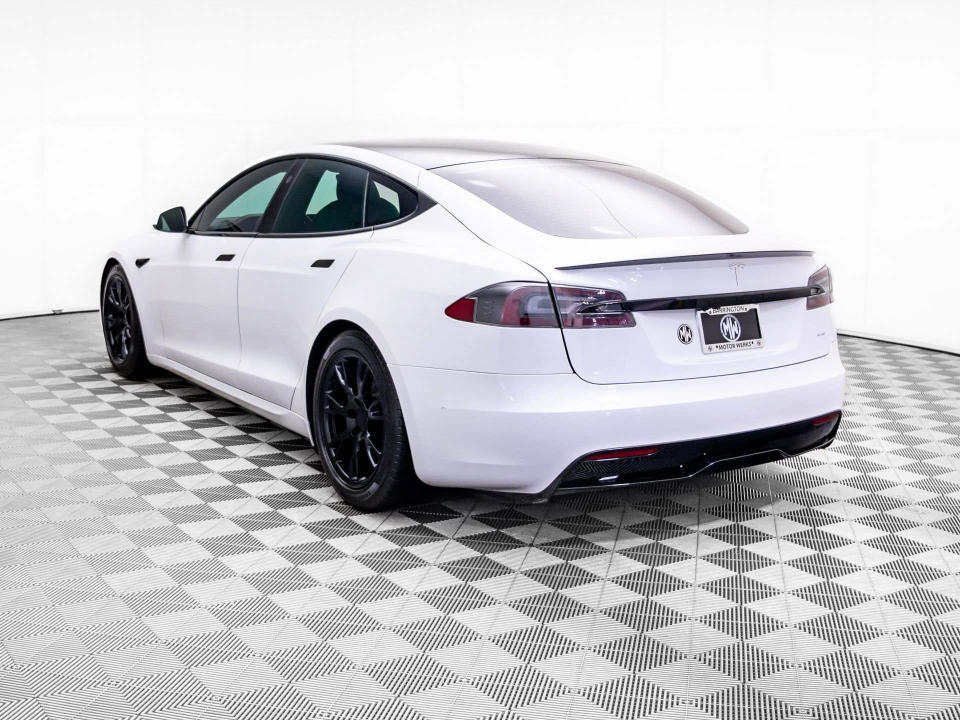 Used 2021 Tesla Model S Plaid video 3