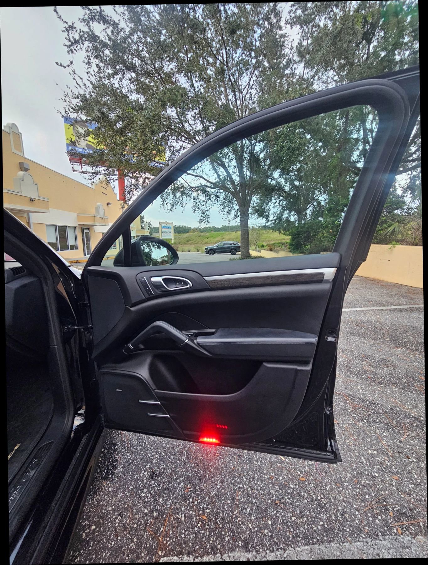 Used 2013 Porsche Cayenne GTS image 23