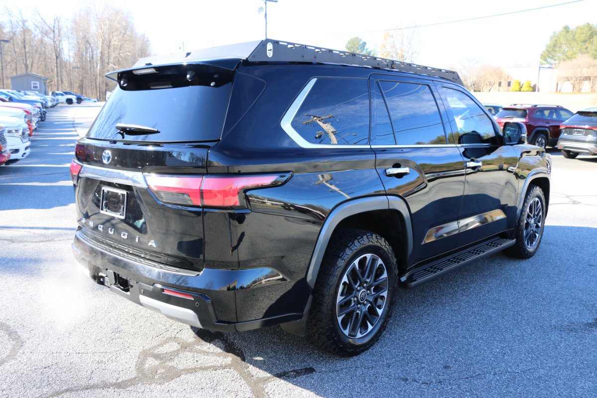 Used 2023 Toyota Sequoia Limited image 8