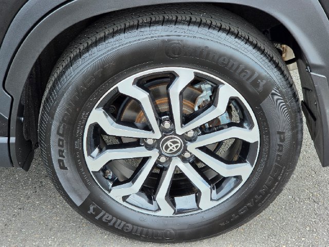 Used 2024 Toyota Corolla Cross AWD Hybrid w/ Moonroof Package image 15