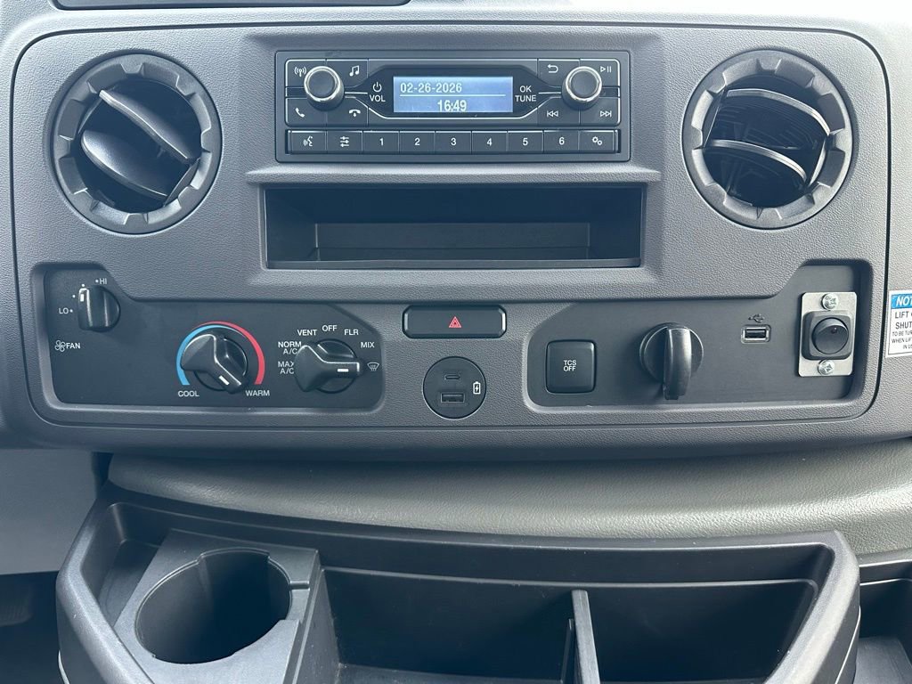 Used 2024 Ford E-350 and Econoline 350 Super Duty image 24