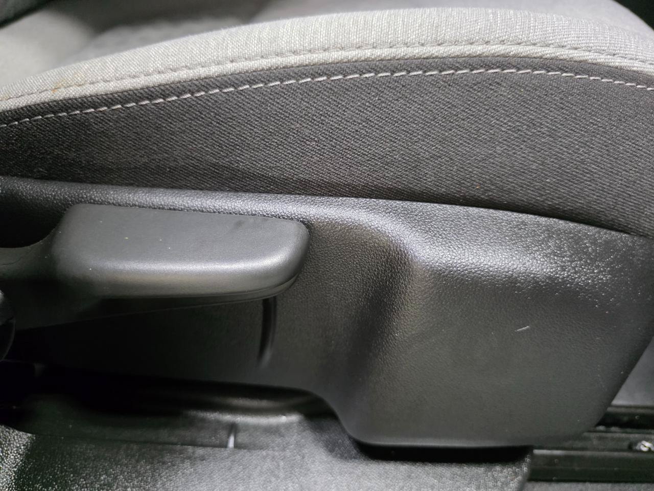 Used 2022 Chevrolet Equinox LS FWD image 26