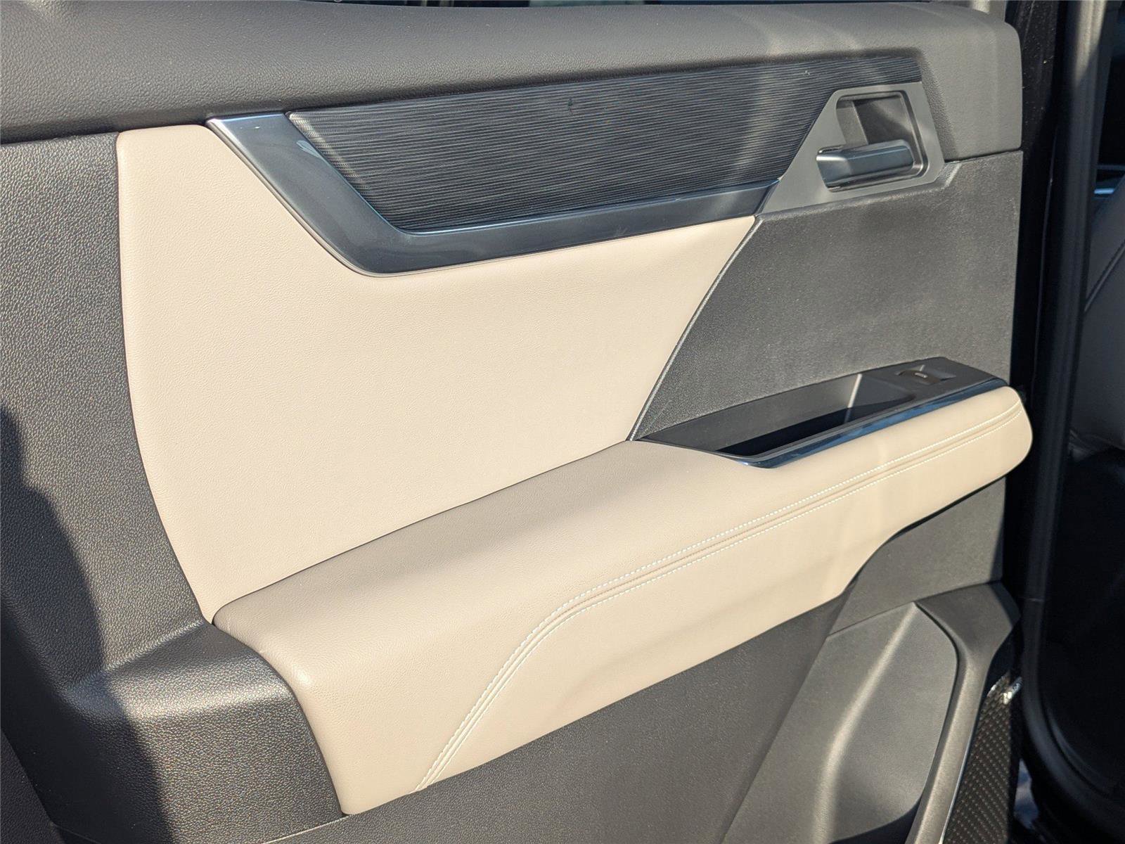 New 2026 GMC Acadia Elevation w/ Elevation Premium Package image 19