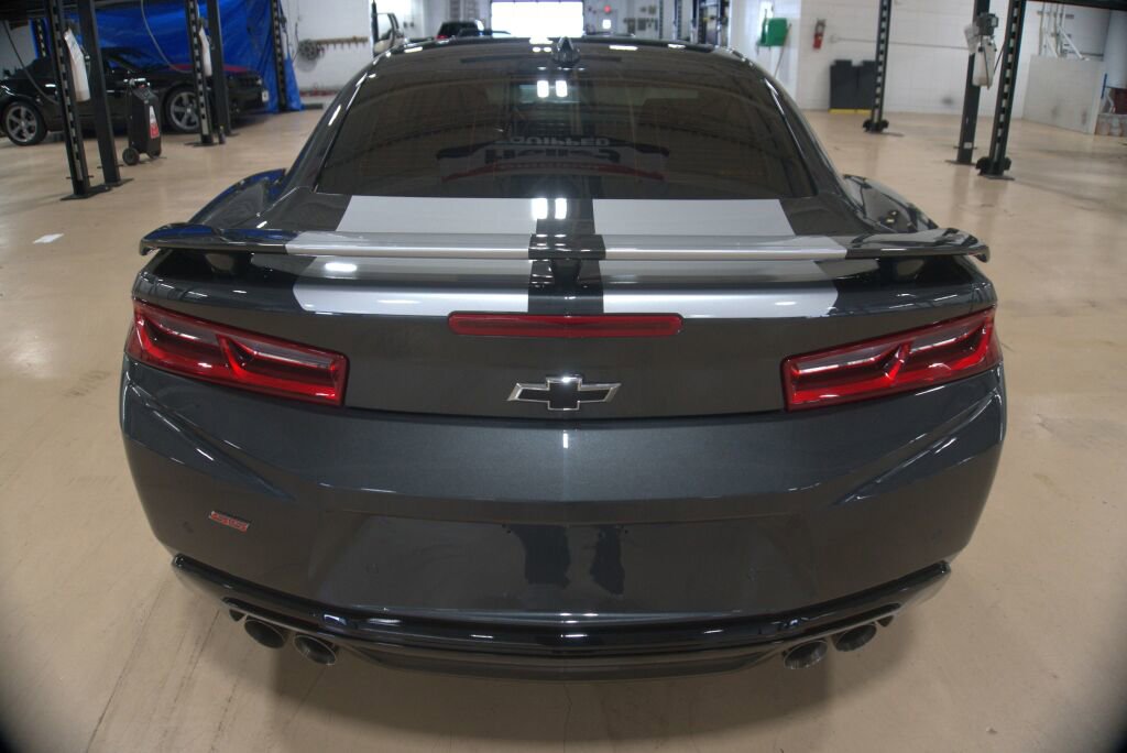 Used 2016 Chevrolet Camaro SS RWD image 4