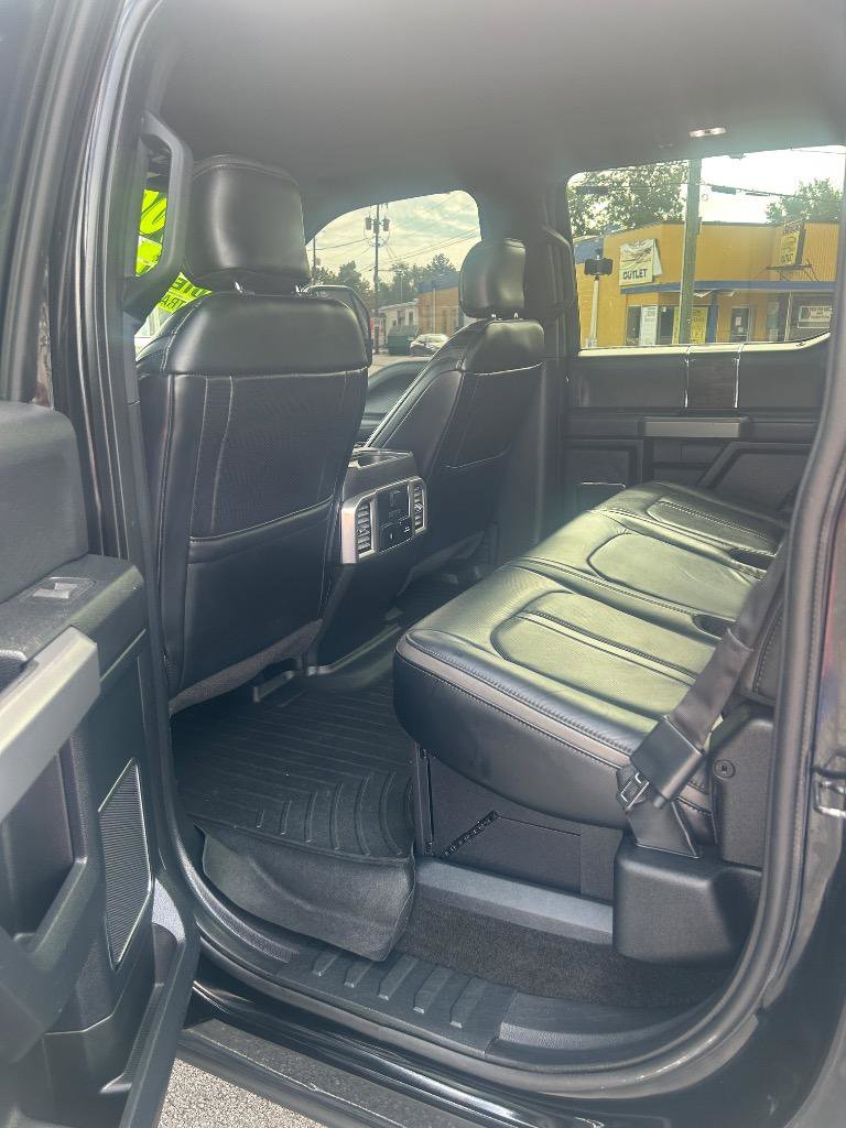 Used 2017 Ford F450 Platinum w/ Platinum Ultimate Package image 4