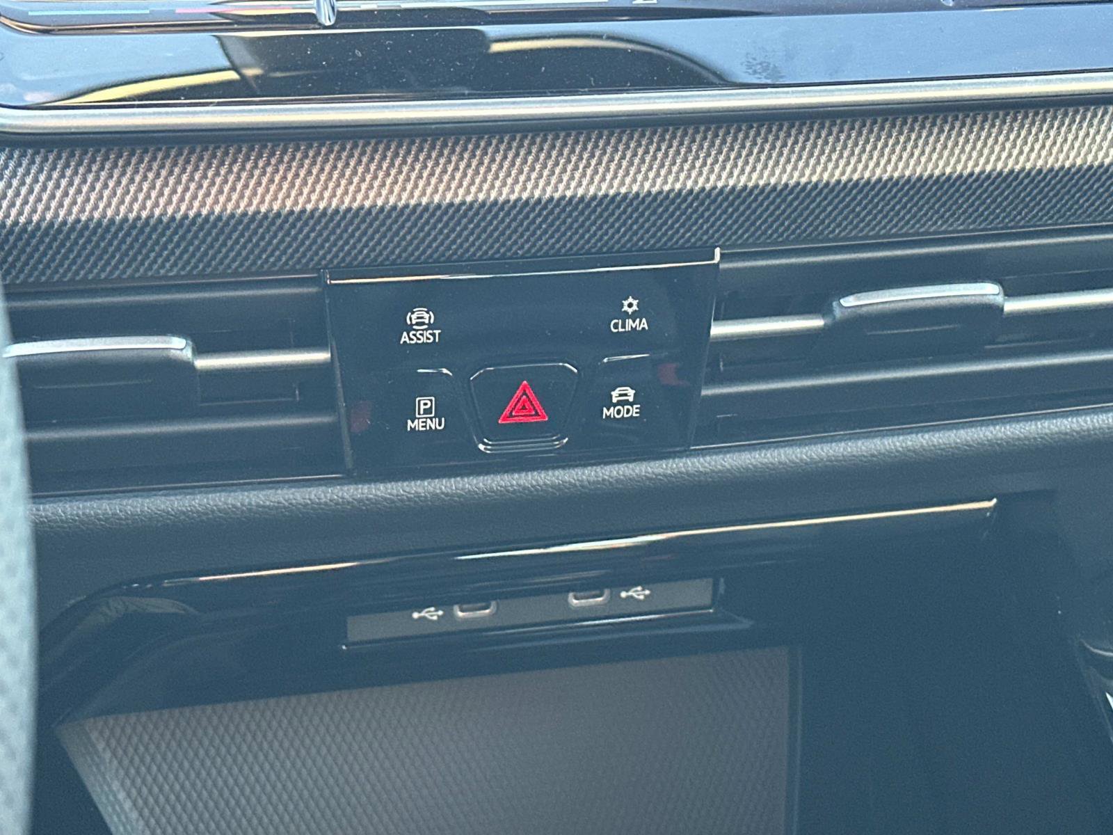 New 2026 Volkswagen GTI SE image 32