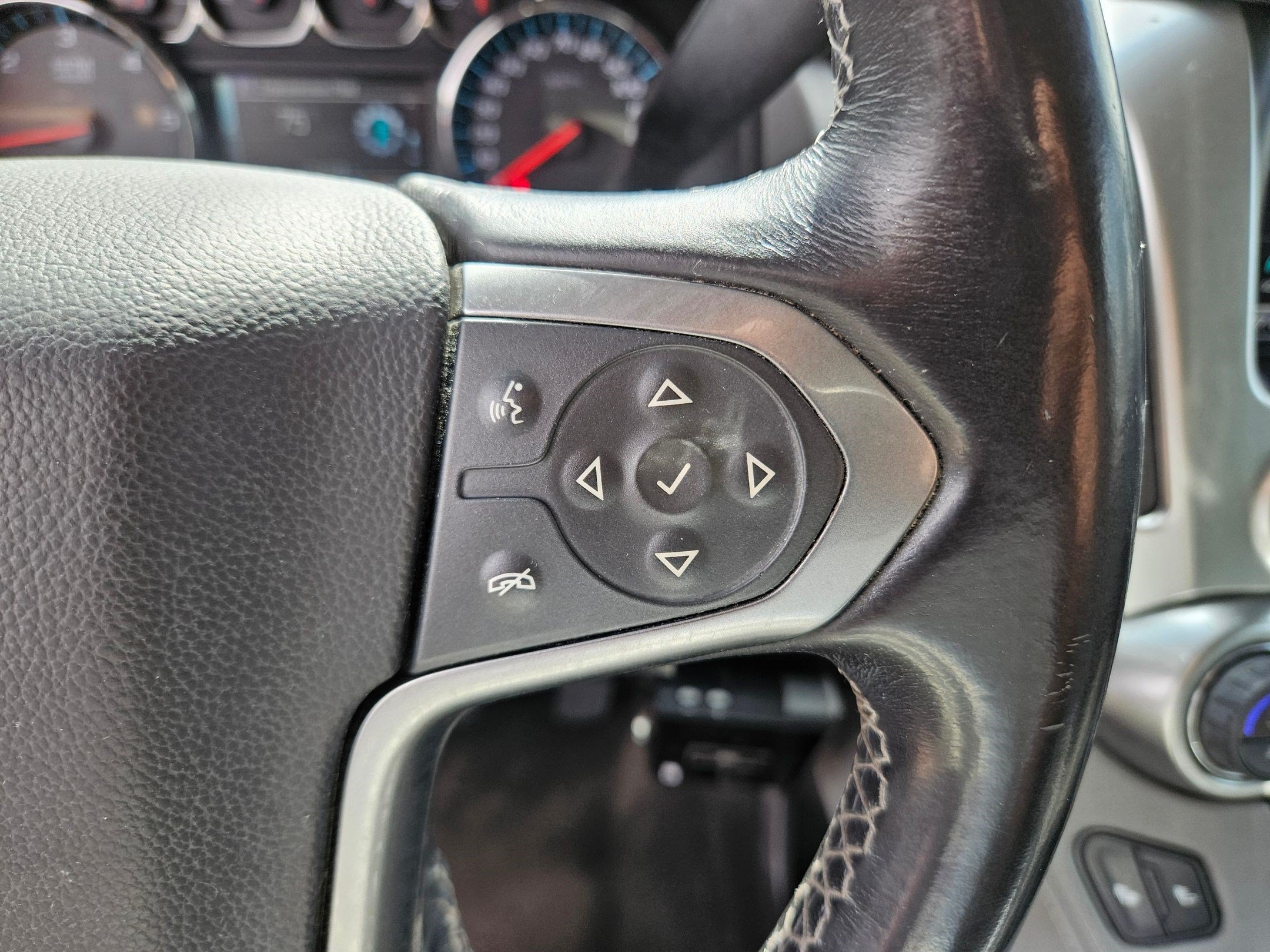 Used 2015 Chevrolet Suburban LT AWD/4WD image 18