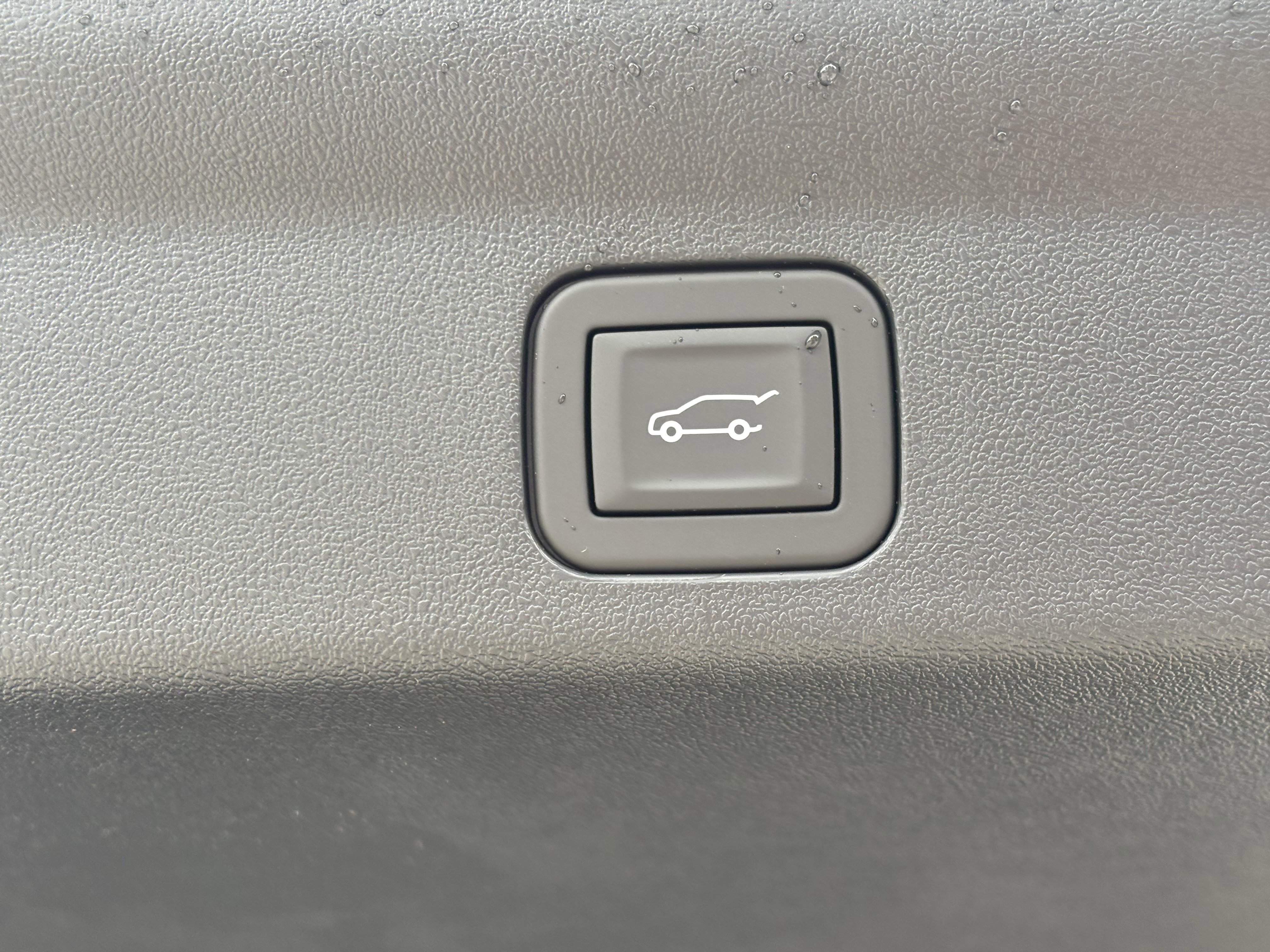 New 2026 Cadillac Escalade IQL Luxury image 12