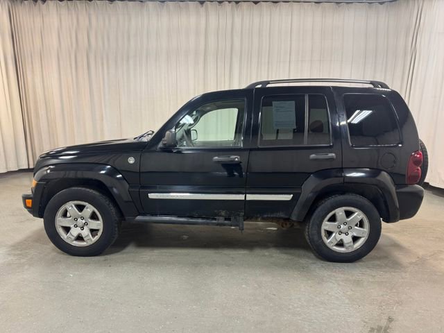 Used 2005 Jeep Liberty Limited image 9