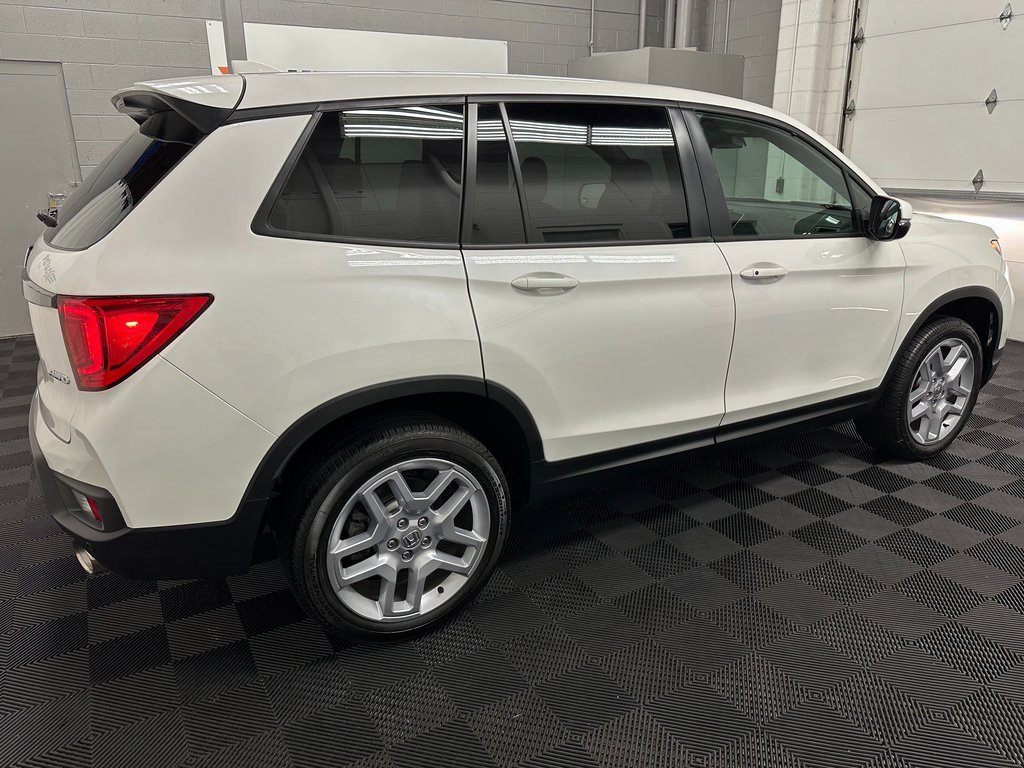 Used 2025 Honda Passport EX-L image 10