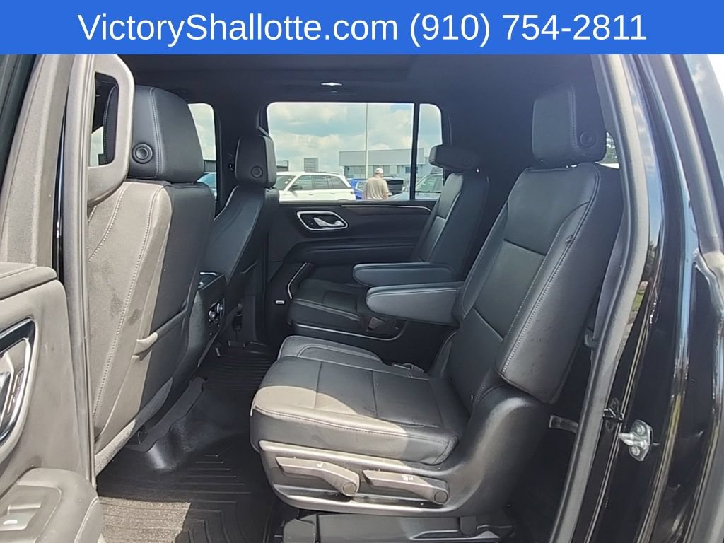 Used 2022 Chevrolet Suburban LT w/ LT Signature Plus Package AWD/4WD image 29