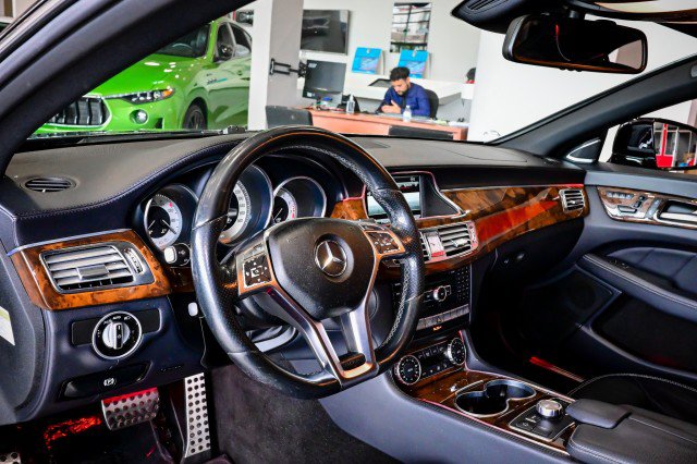 Used 2013 Mercedes-Benz CLS 550 4MATIC image 13