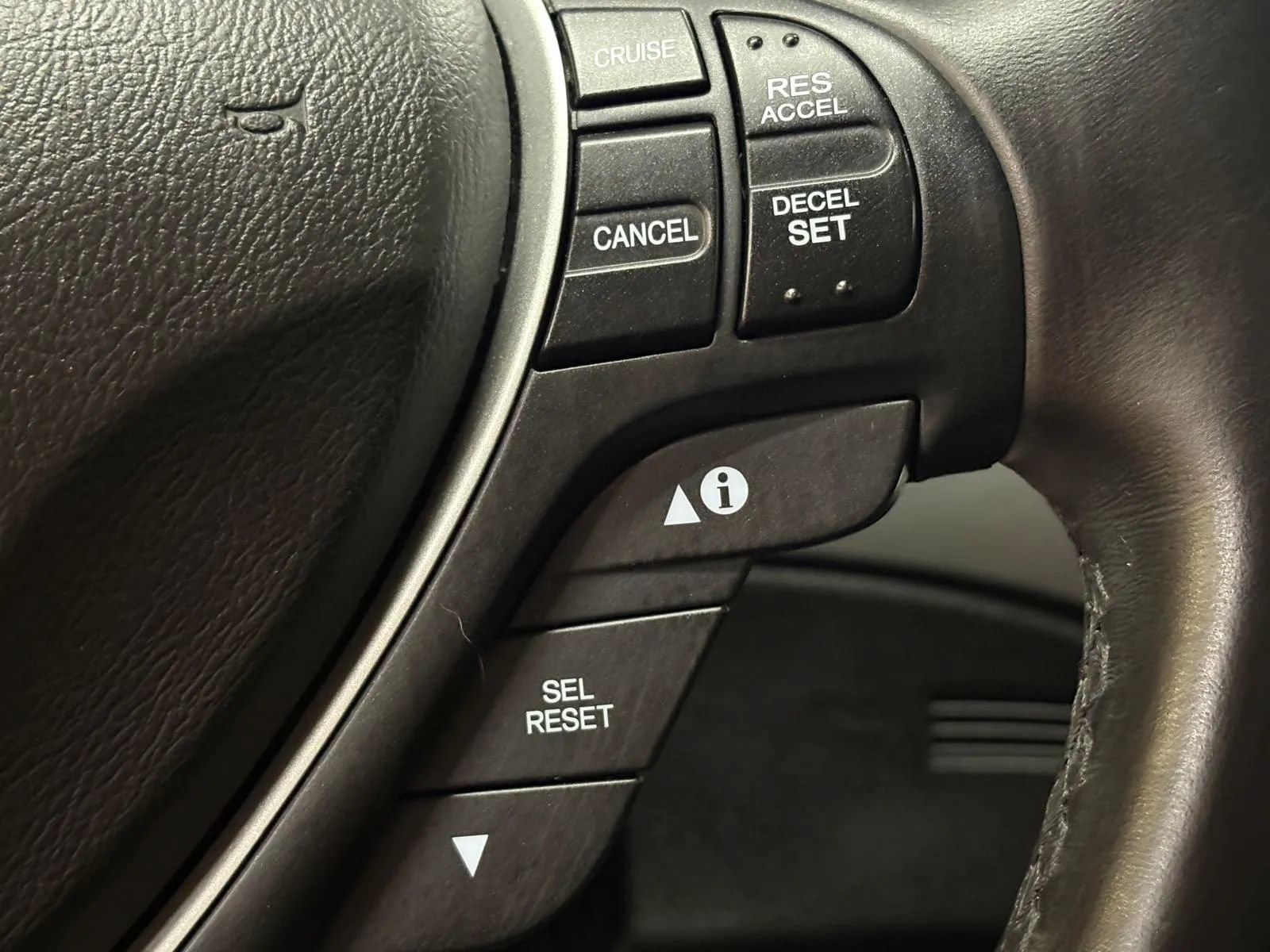 Used 2017 Acura ILX FWD image 33