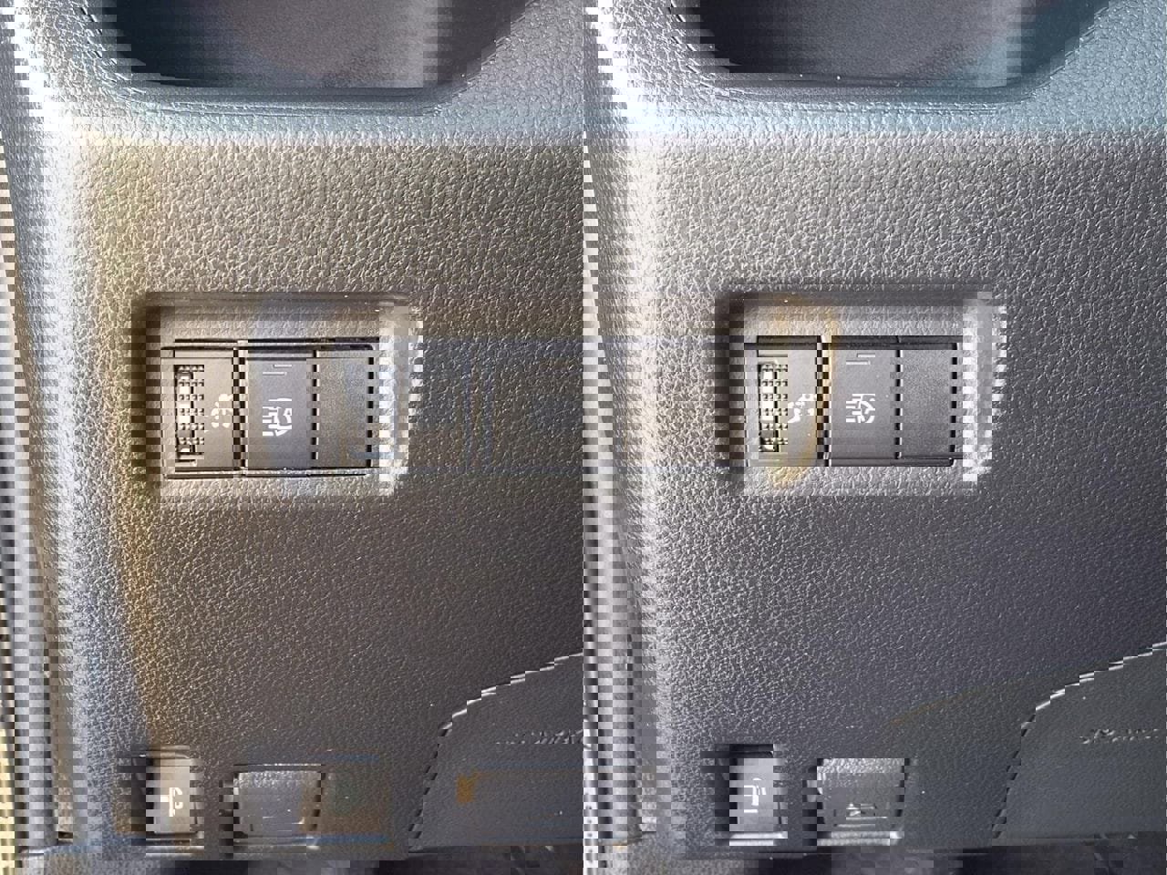 Used 2023 Toyota RAV4 LE image 16