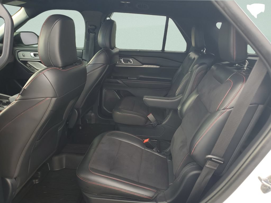 Used 2025 Ford Explorer ST AWD/4WD image 11