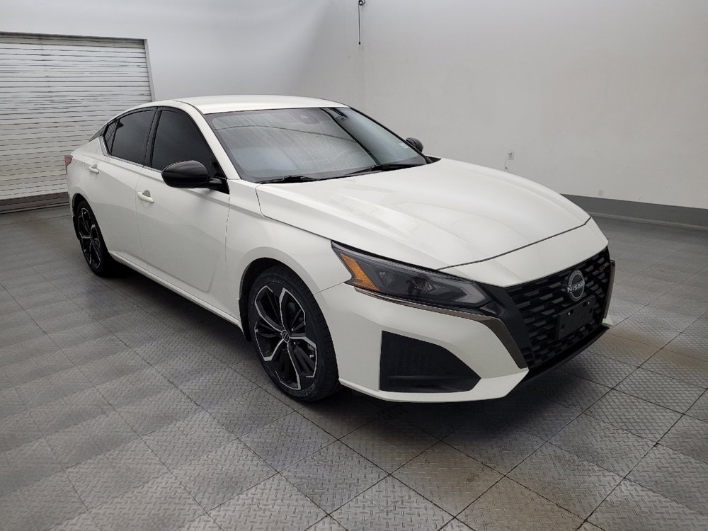Used 2023 Nissan Altima 2.5 SR FWD image 13