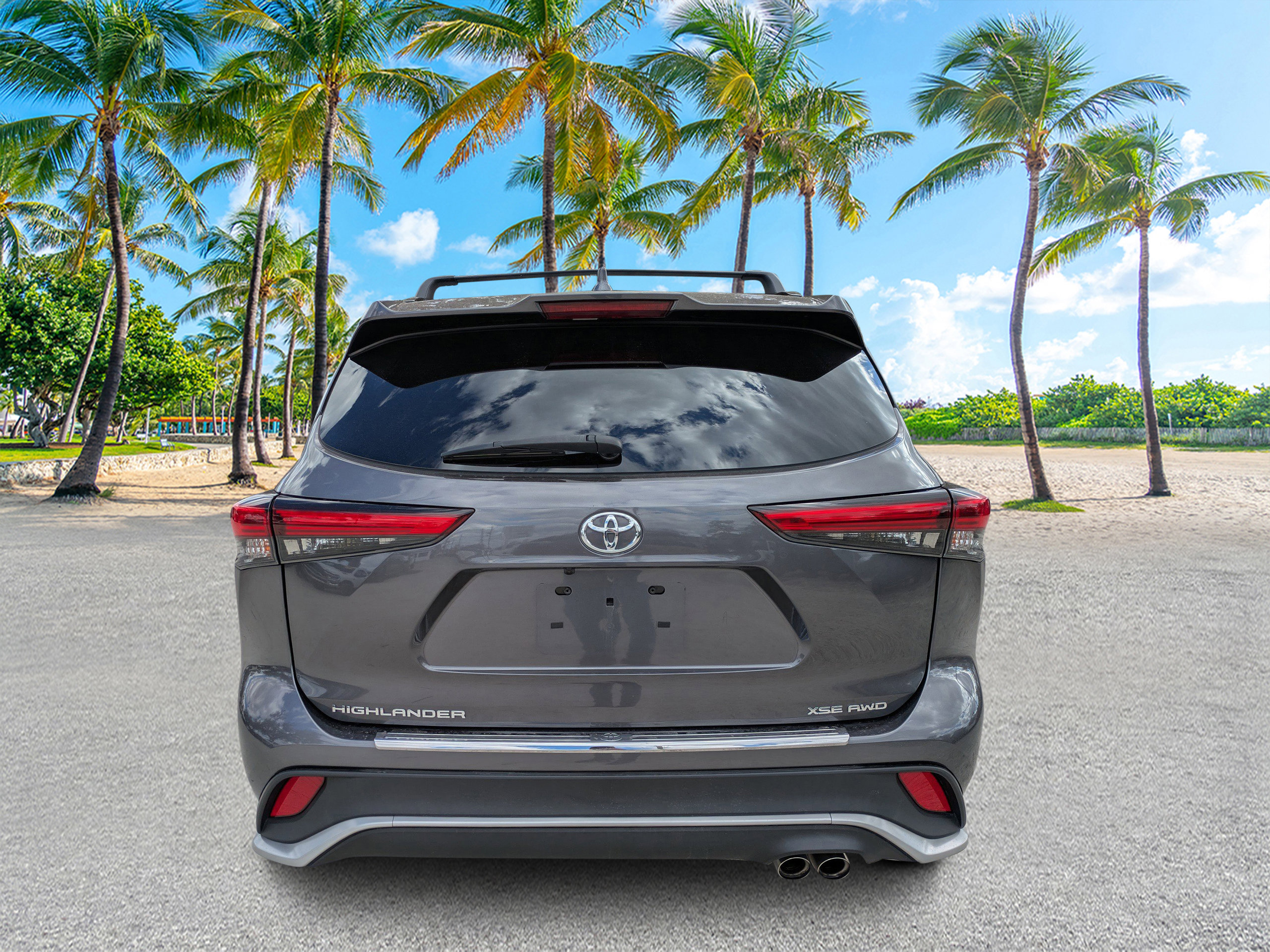 Used 2022 Toyota Highlander XSE image 4