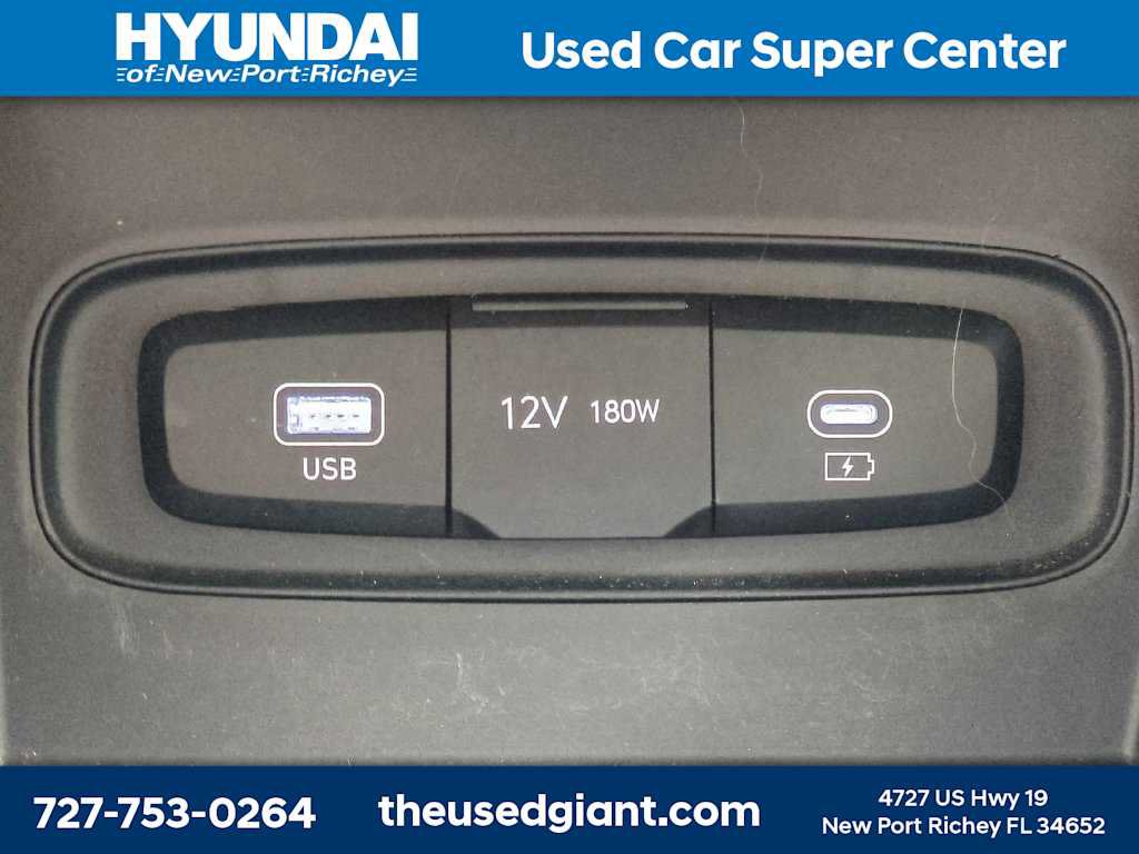 Certified 2023 Hyundai Venue SEL FWD image 22