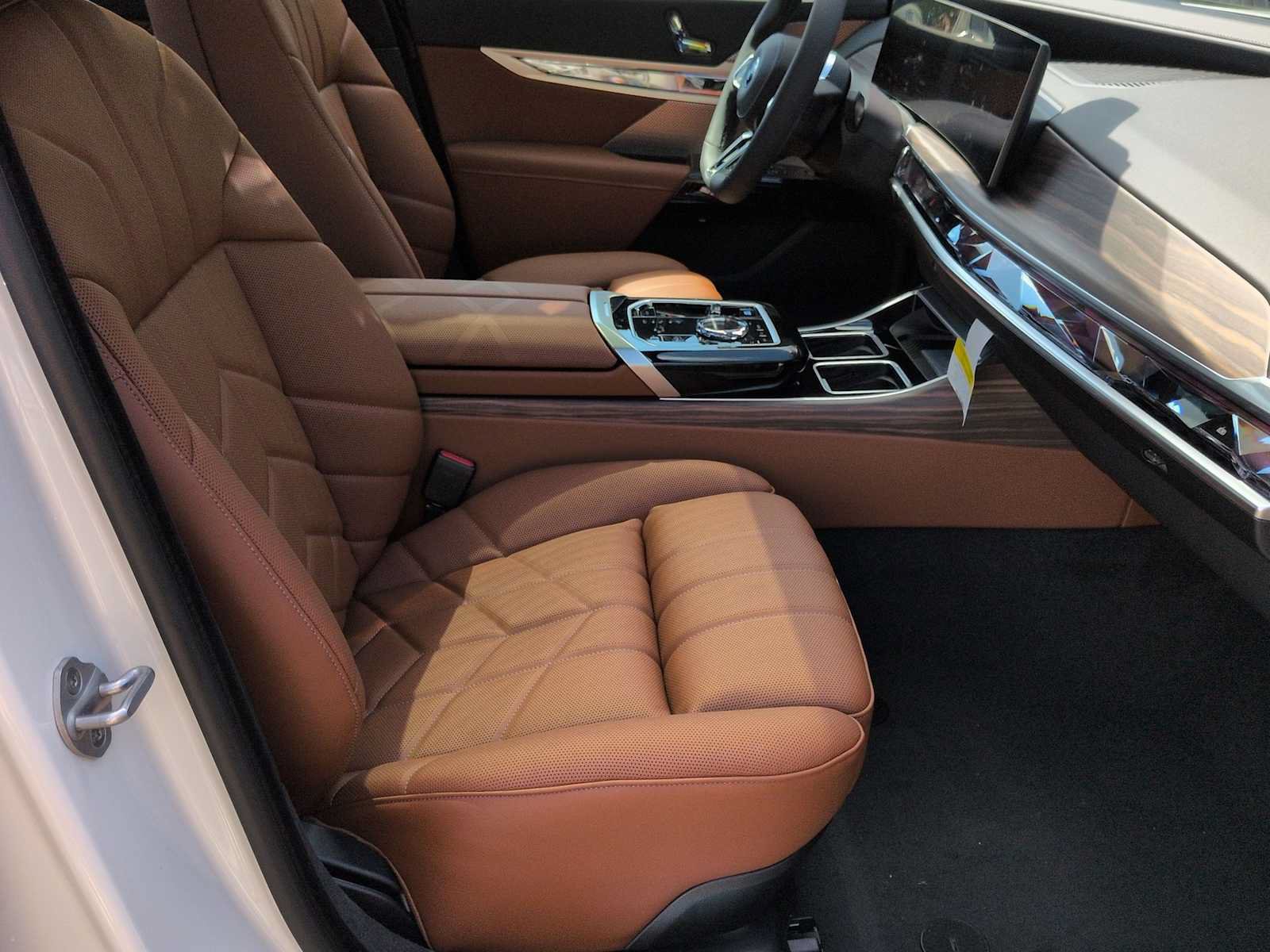 New 2026 BMW i7 xDrive60 w/ Executive Package AWD/4WD image 24