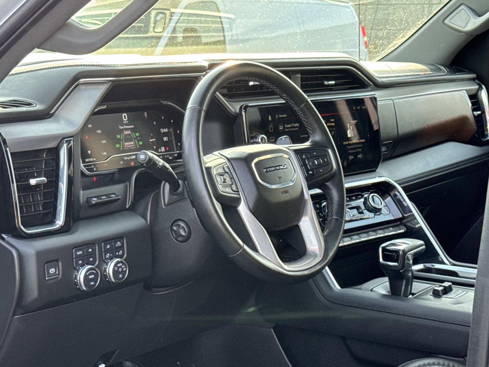 Used 2024 GMC Sierra 1500 Denali w/ Denali Reserve Package AWD/4WD image 11