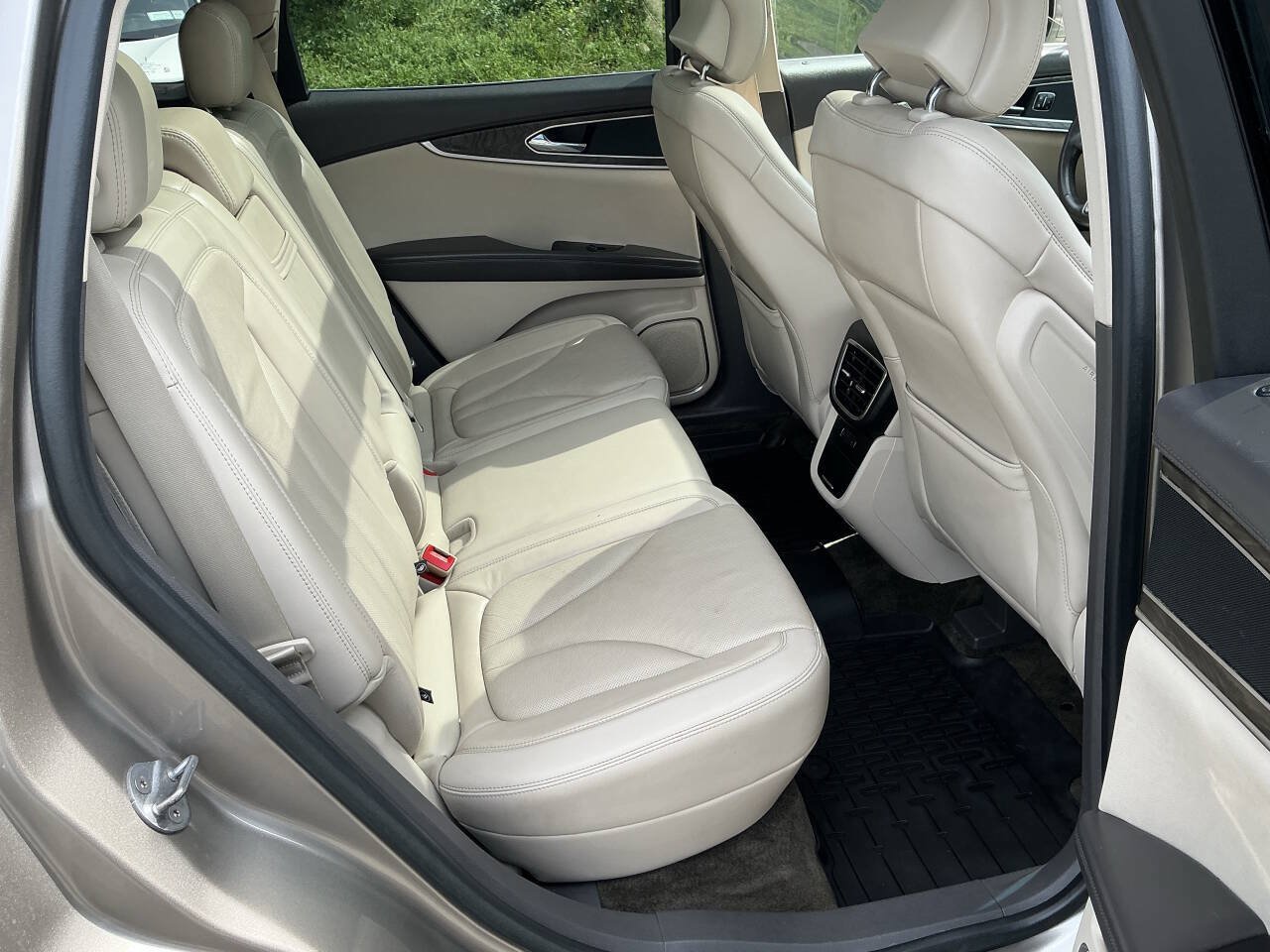 Used 2018 Lincoln MKX Reserve w/ Lincoln MKX Climate Package AWD/4WD image 26