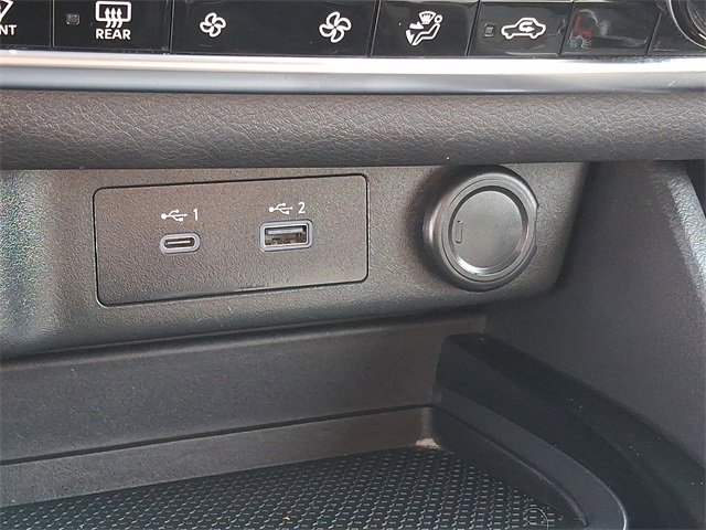 Used 2023 Nissan Rogue SV image 26