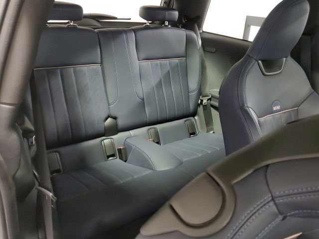 Used 2025 MINI Cooper S image 23
