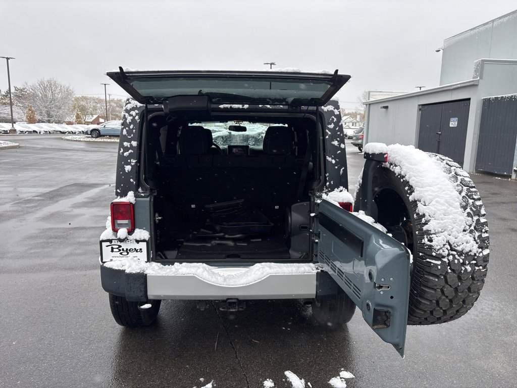 Used 2014 Jeep Wrangler Unlimited Sahara image 8