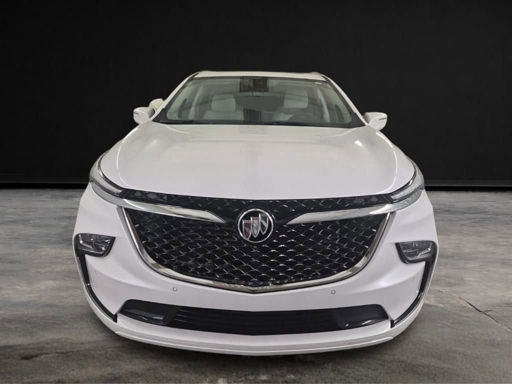 Used 2024 Buick Enclave Avenir w/ Avenir Technology Package image 4
