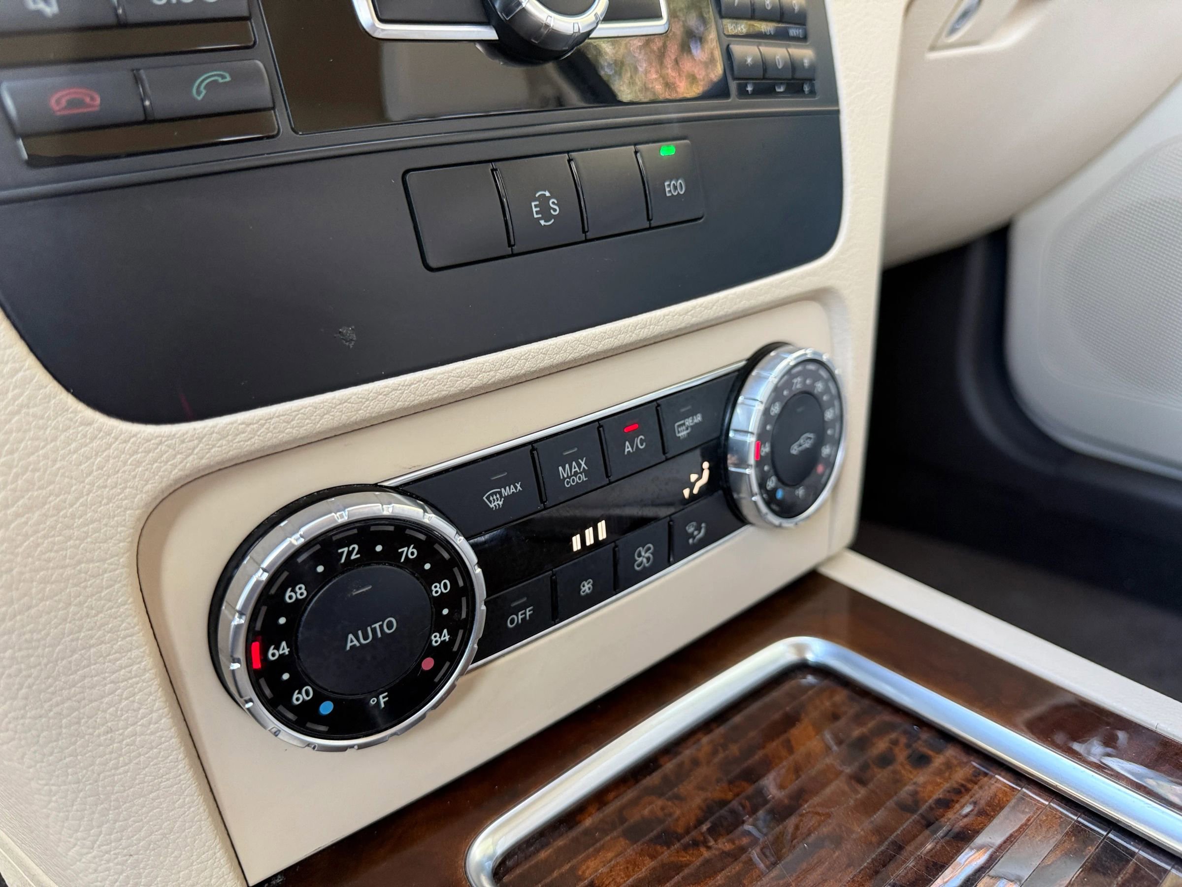 Used 2014 Mercedes-Benz GLK 350 4MATIC image 46