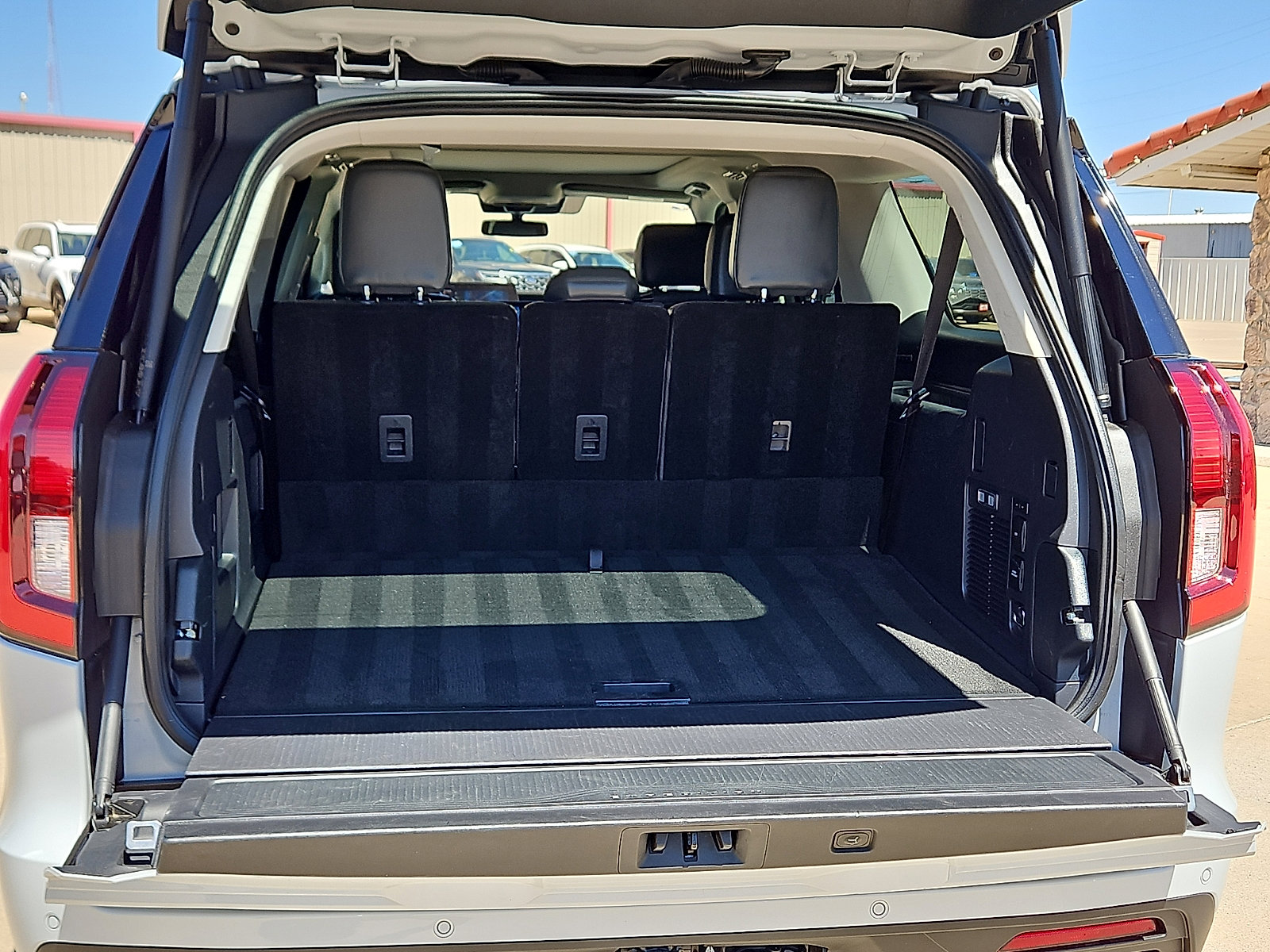 Used 2025 Ford Expedition Max Active image 6