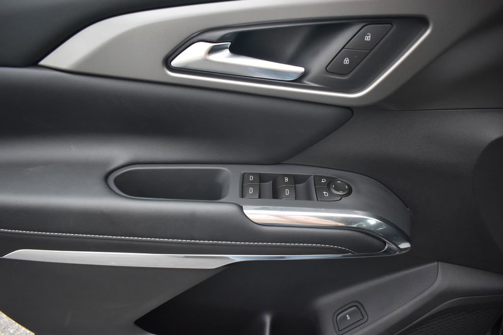 New 2026 Chevrolet Traverse LT w/ Sun and Wheel Package image 11