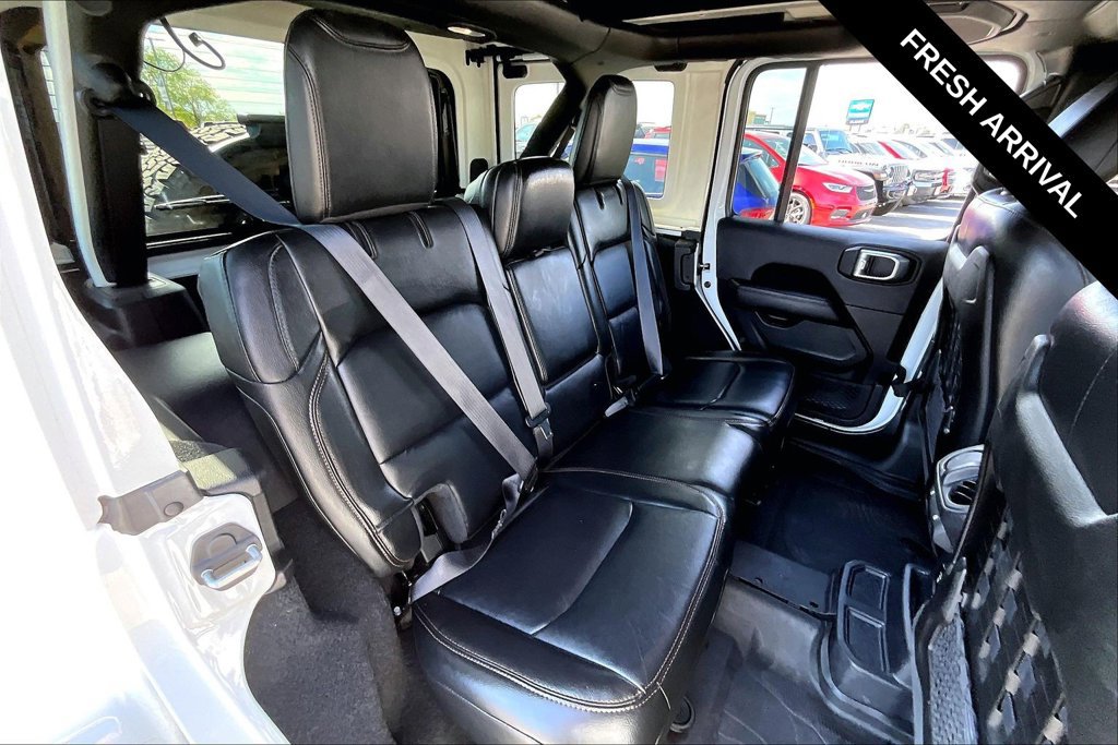 Used 2022 Jeep Wrangler Unlimited Rubicon w/ Xtreme Recon 35" Tire Package AWD/4WD image 23