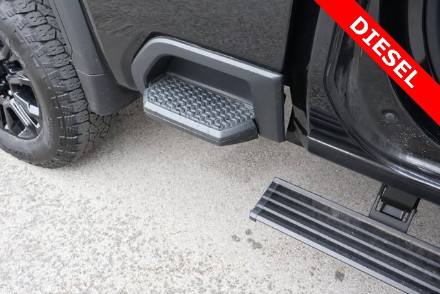 Used 2022 GMC Sierra 3500 Denali w/ Denali Black Diamond Edition image 15