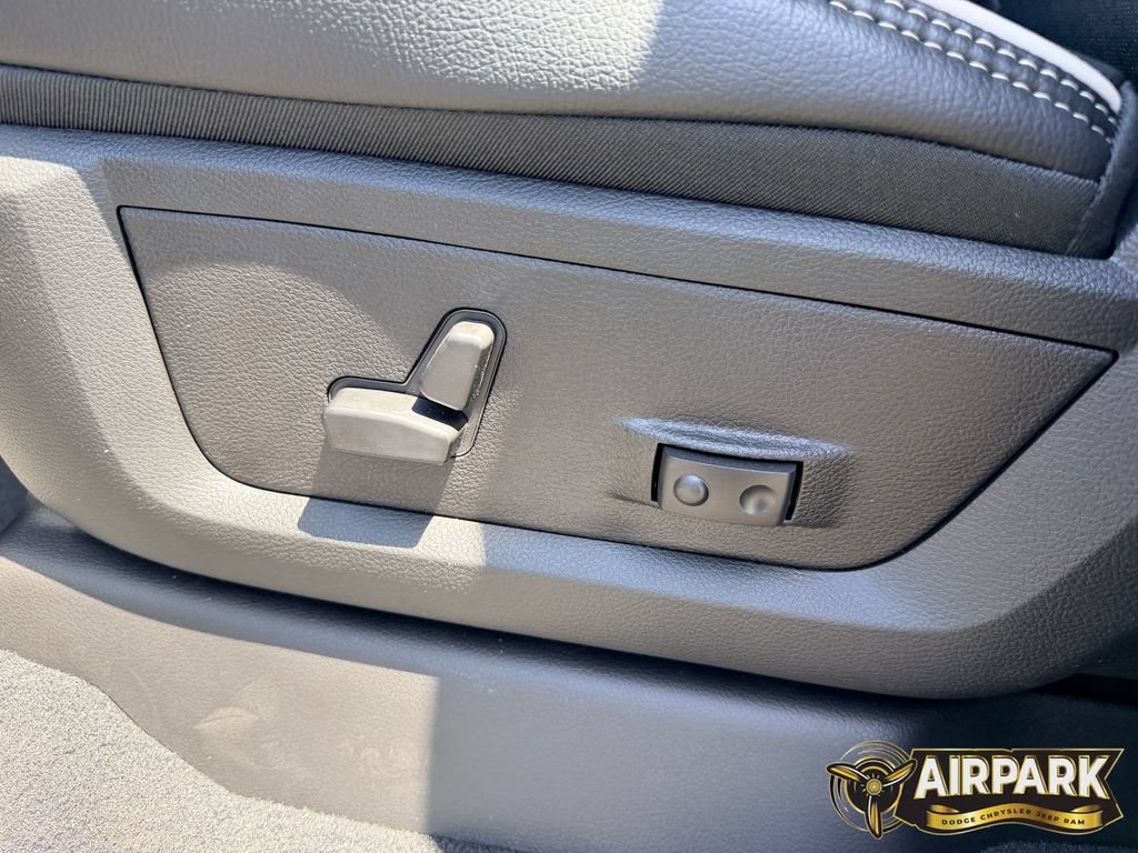 New 2026 RAM 2500 Laramie w/ Night Edition AWD/4WD image 16