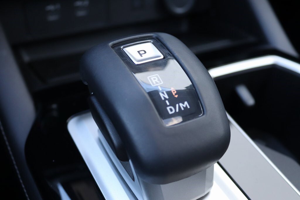 Used 2025 Mitsubishi Outlander SEL AWD/4WD image 17