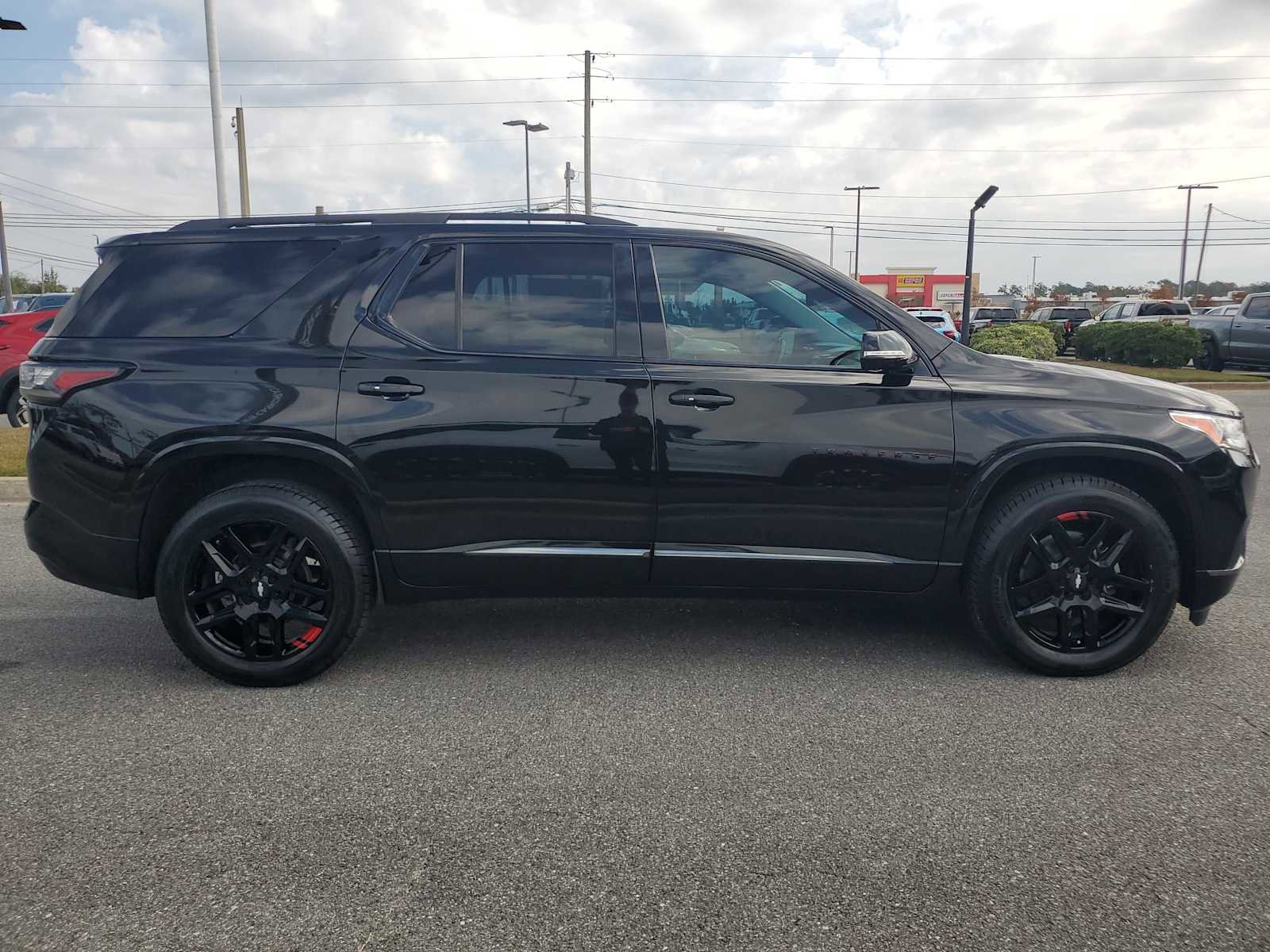 Used 2020 Chevrolet Traverse Premier w/ Redline Edition image 7