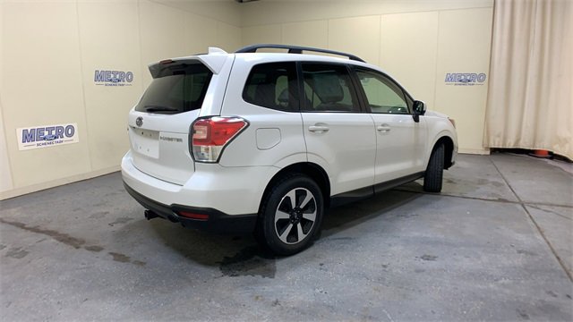 Used 2018 Subaru Forester 2.5i Premium w/ All-Weather Package image 3